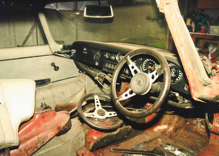 Jaguar E-Type interior before restoration